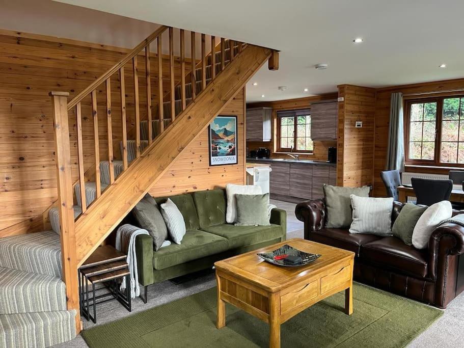 Artro Lodge Luxury 3 Bedroom, 3 Bathroom & Hot Tub Llanbedr  Eksteriør billede