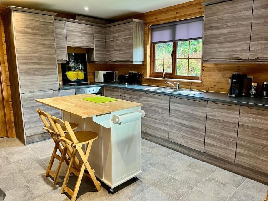 Artro Lodge Luxury 3 Bedroom, 3 Bathroom & Hot Tub Llanbedr  Eksteriør billede